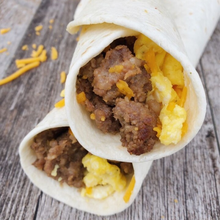 freezer-friendly-breakfast-burritos-720x720