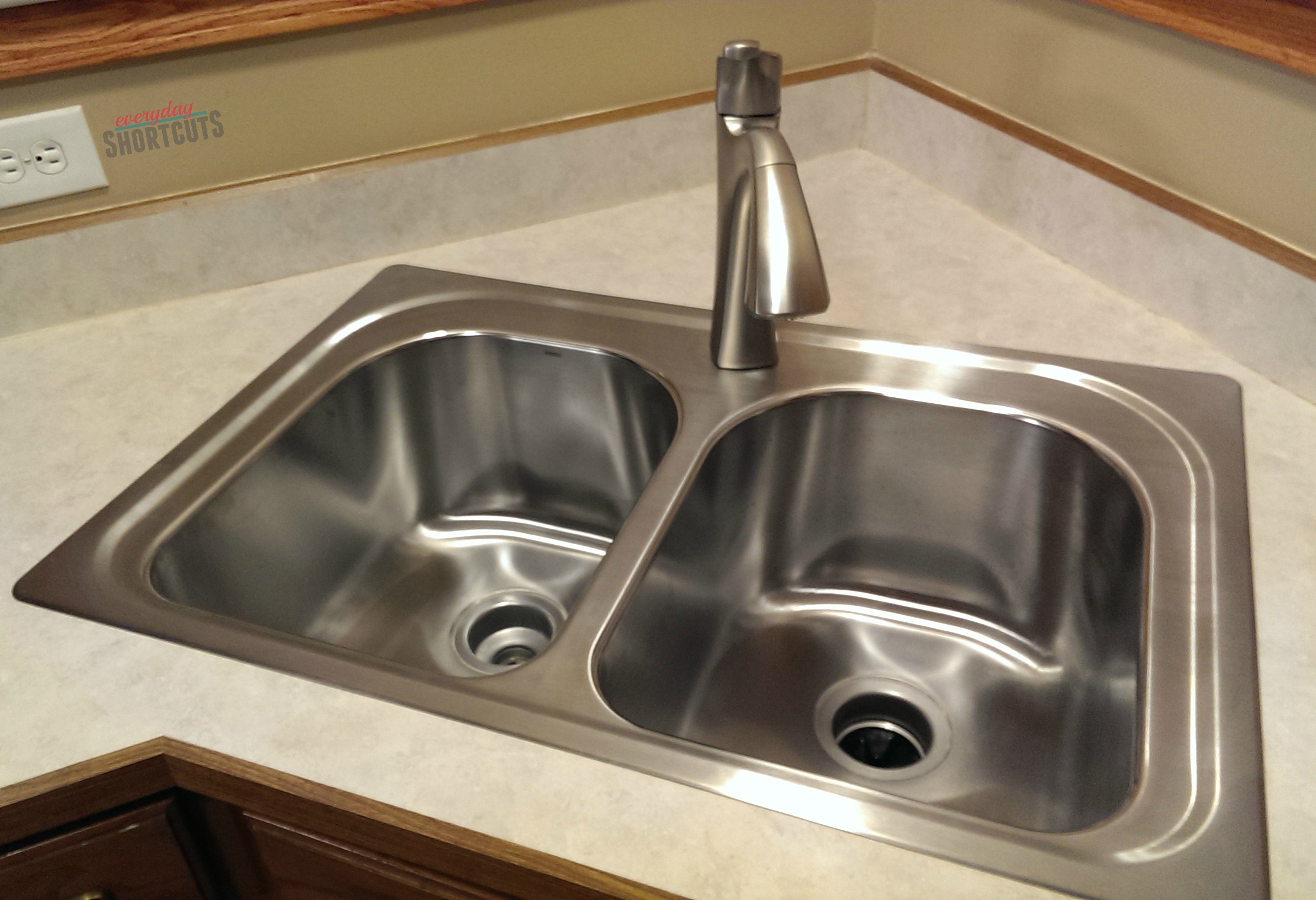 moen kitchen sink faucet low flow