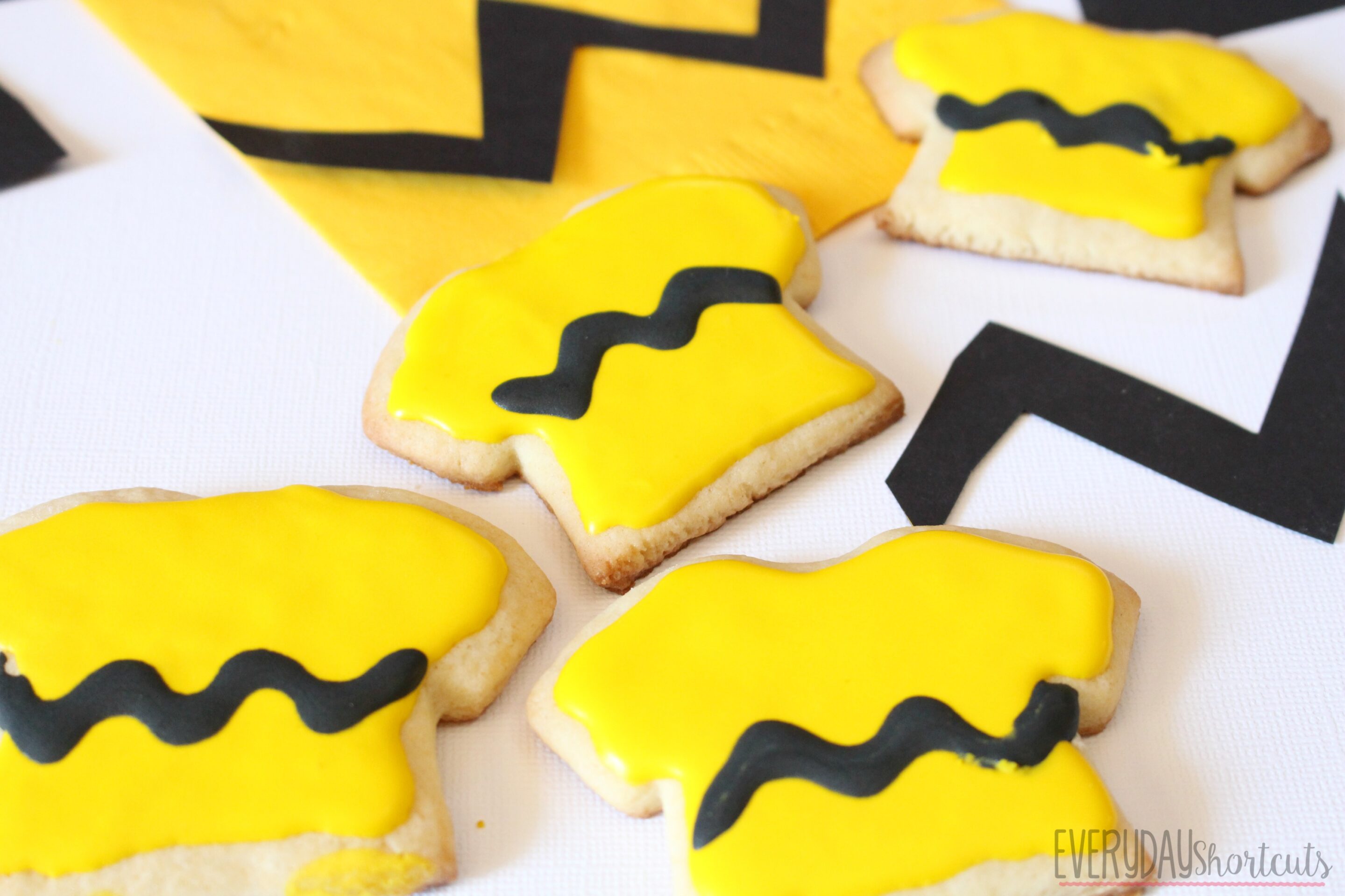peanuts shirt cookies with stripes