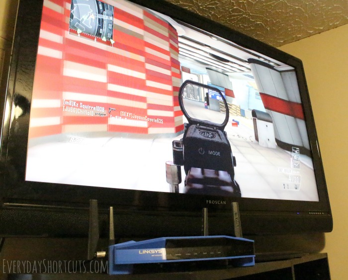 Illustration of Online Multiplayer Gaming Setup With Linksys Router