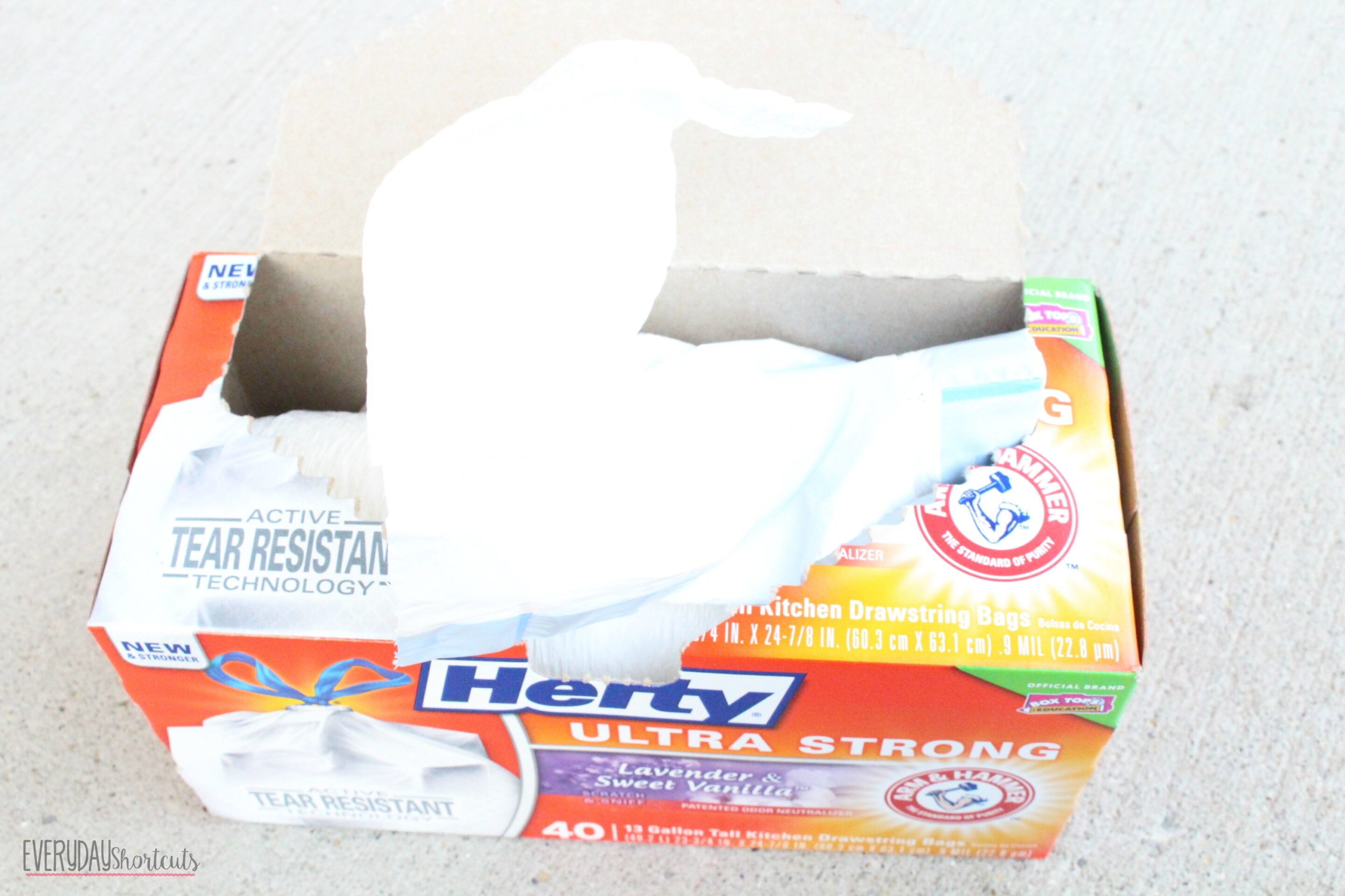 Hefty Ultra Strong Lavender & Sweet Vanilla Trash Bags