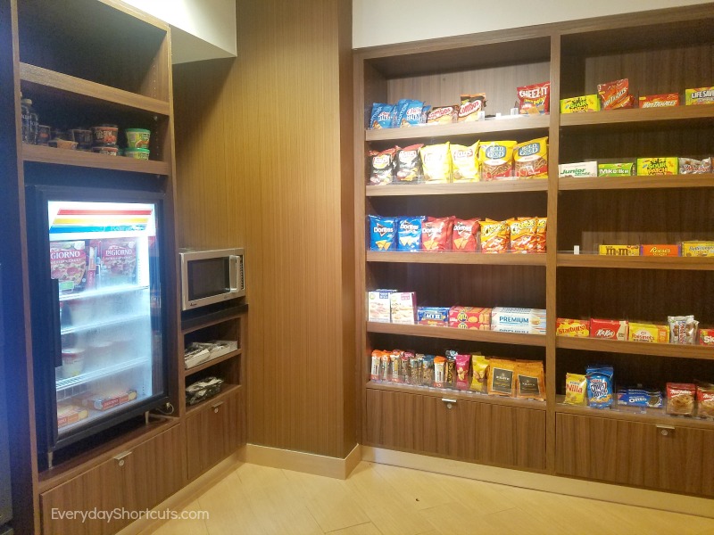 fairfield-inn-and-suites-pantry