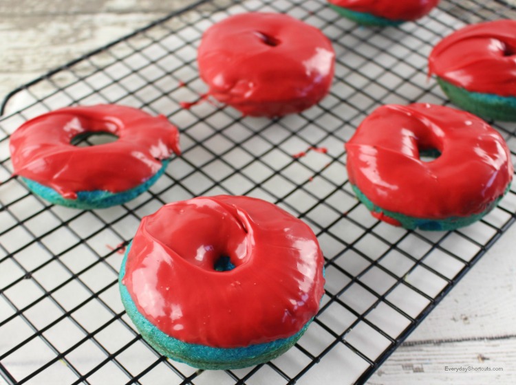blue and red donuts