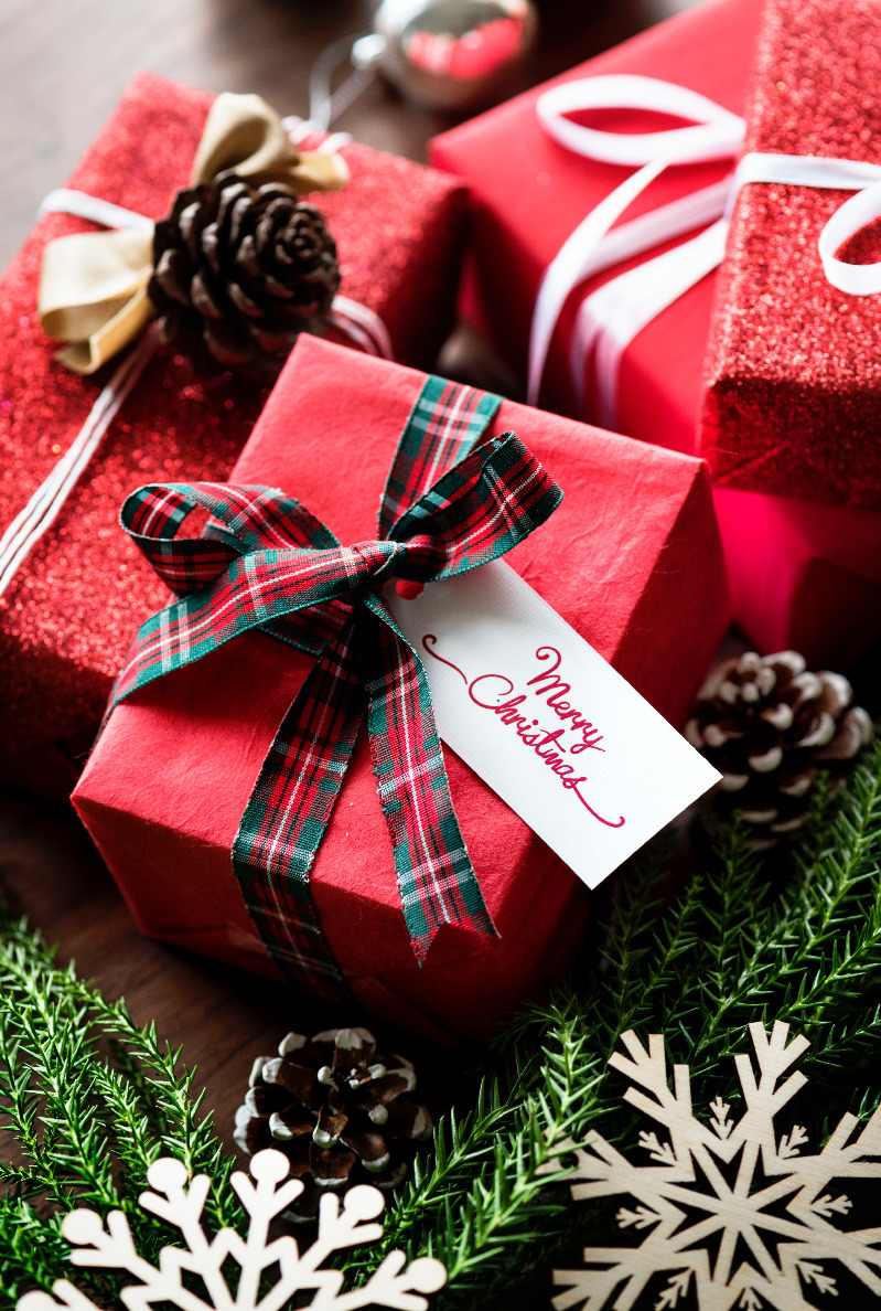 7 Household Items You Can Use as Gift Tags