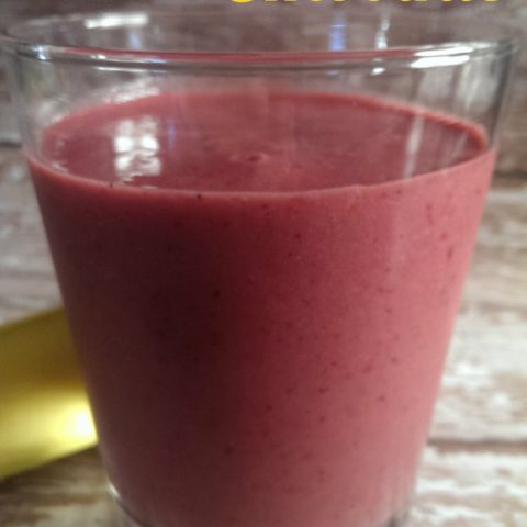 Berry-Mango-Smoothie-562x930-480x480