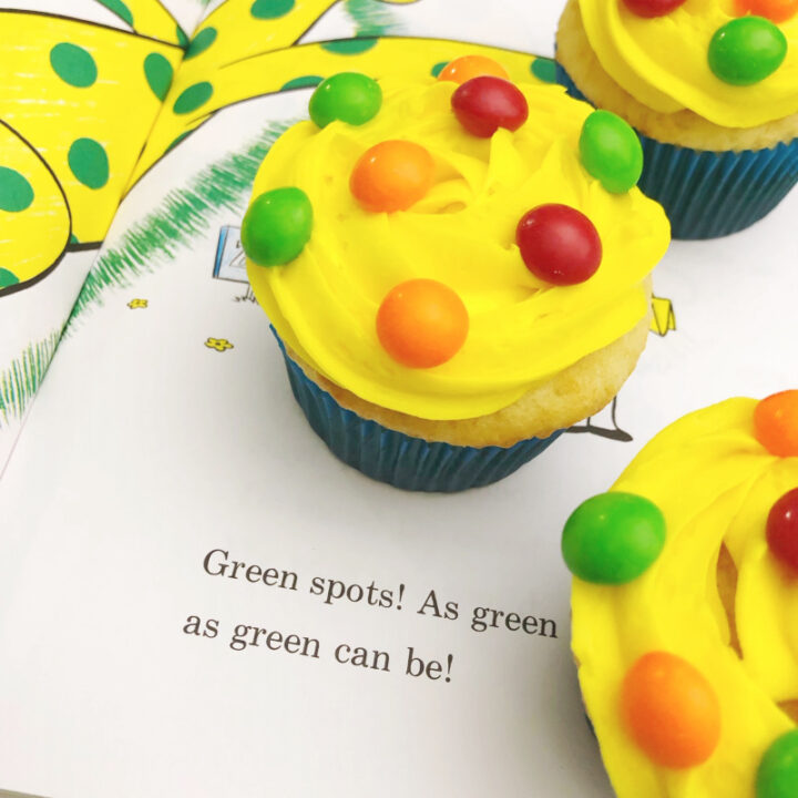 Dr.-Seuss-Put-Me-In-The-Zoo-Cupcakes-720x720