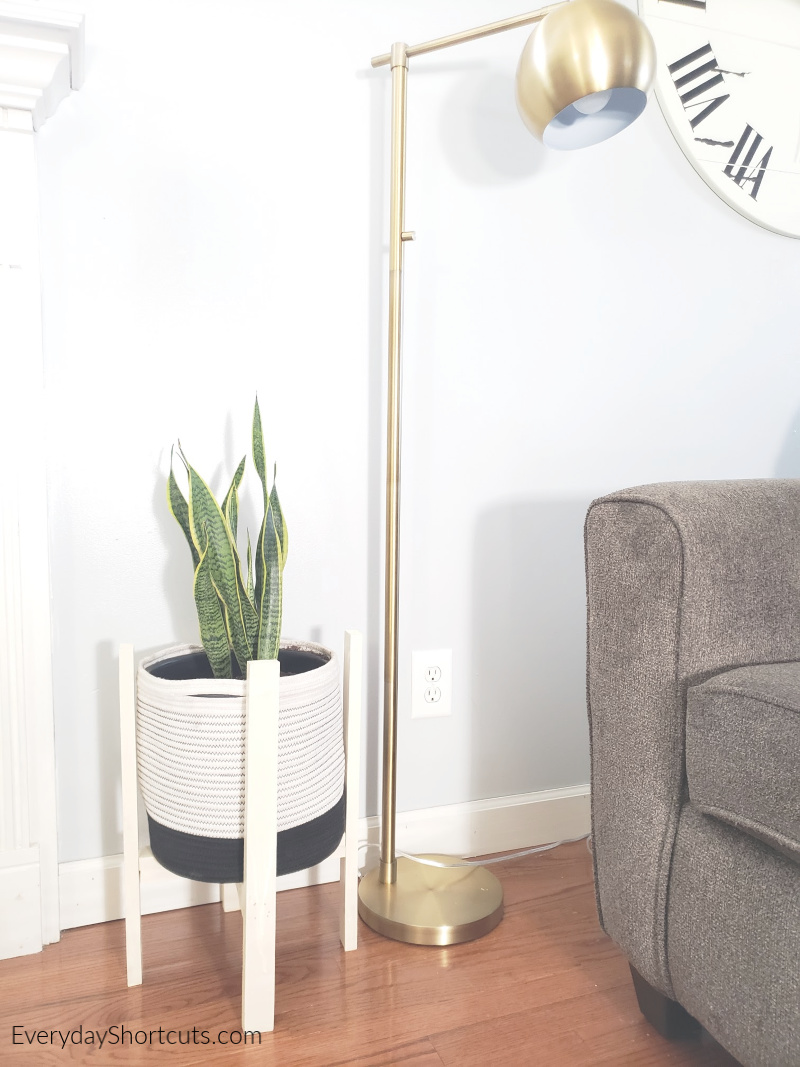 DIY wood plant stand