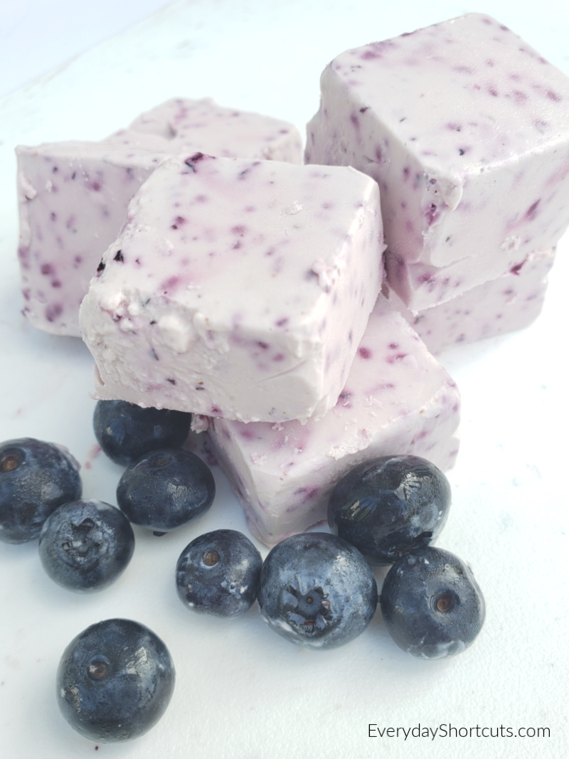 blueberry cheesecake fat bombs