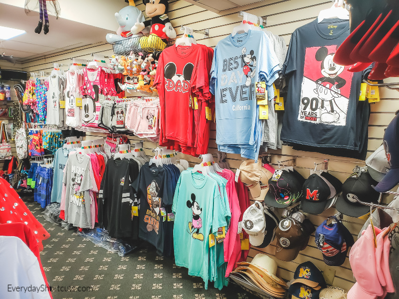 disney gift shop at howard johnson anaheim