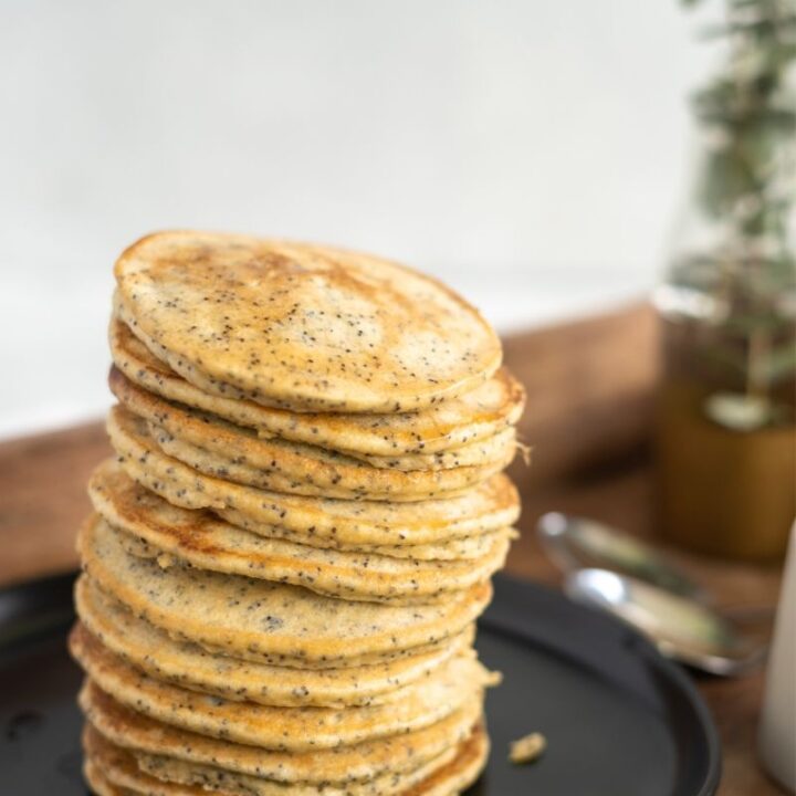 keto-banana-poppy-seed-pancakes-720x720