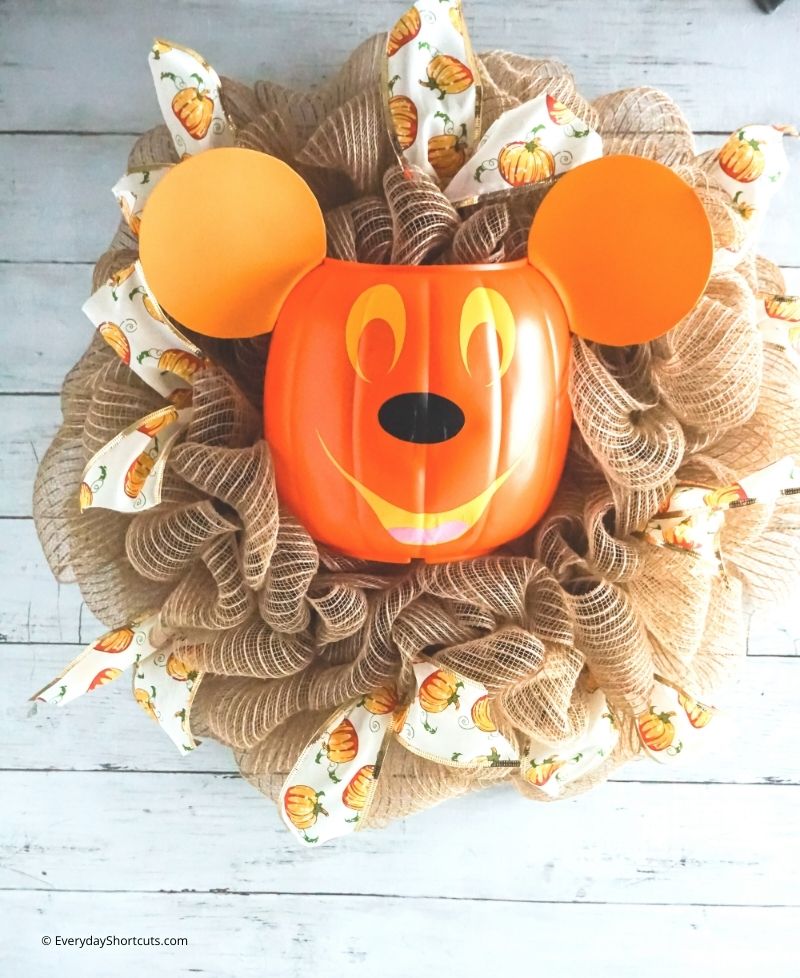 DIY Mickey Mouse Pumpkin Wreath