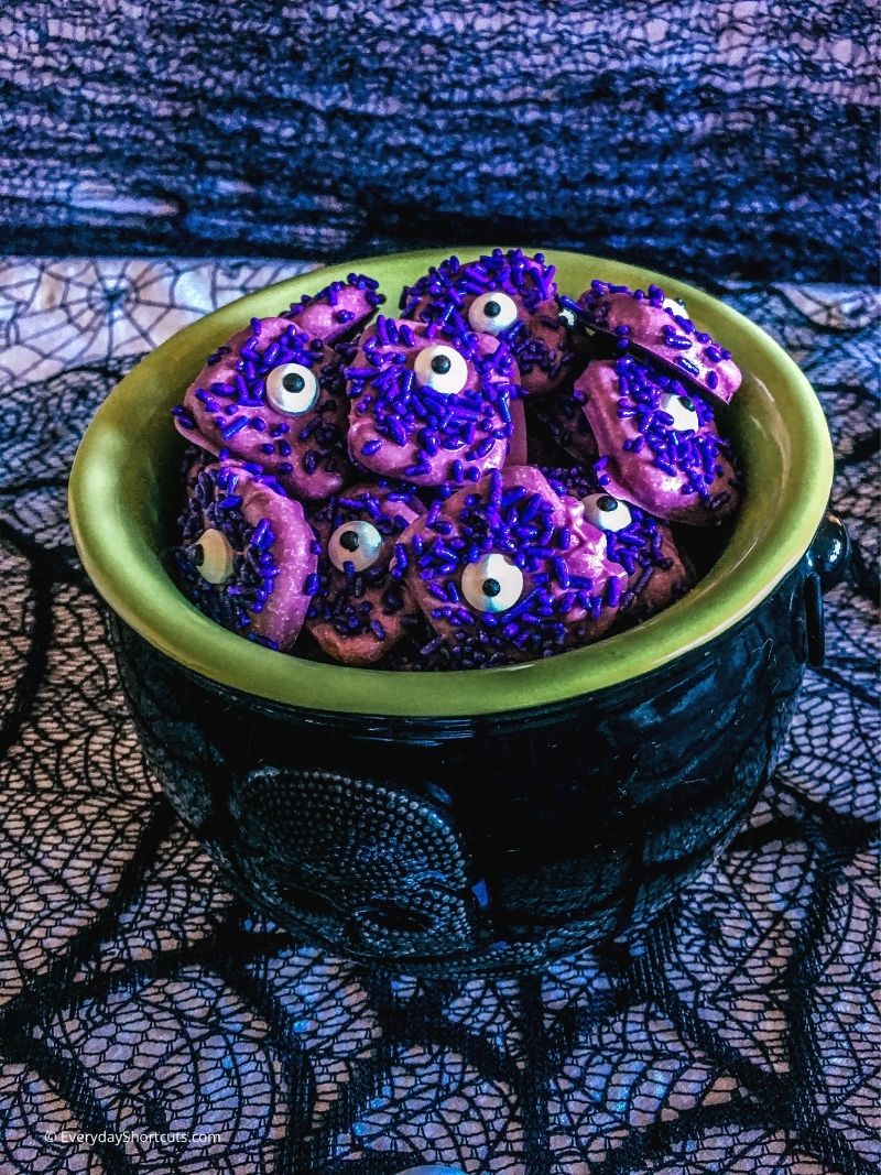 how to make Purple People Eater Pretzels