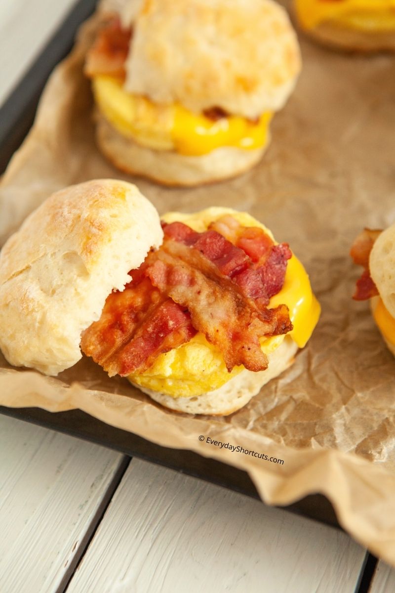 how to make Weight Watchers Bacon Egg and Cheese Biscuits