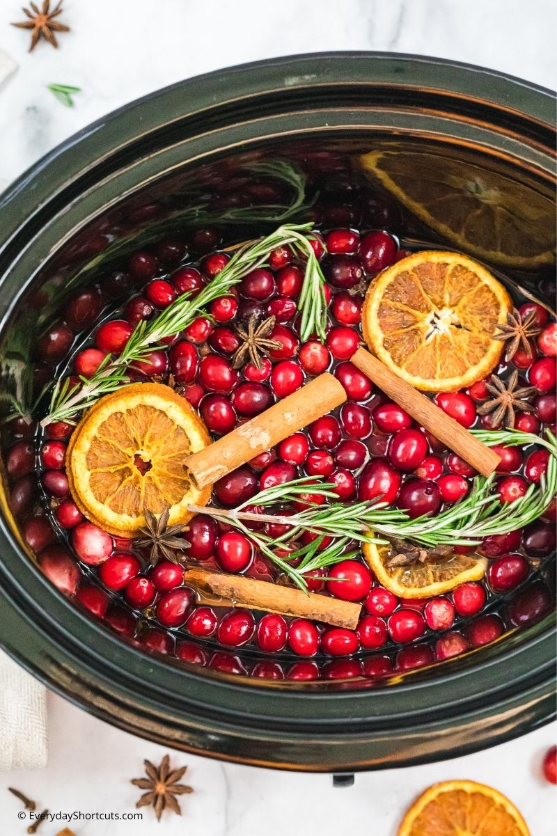 how to make Holiday Slow Cooker Potpourri