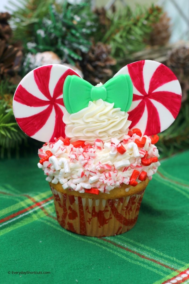 Peppermint Swirl Minnie Mouse Cupcakes