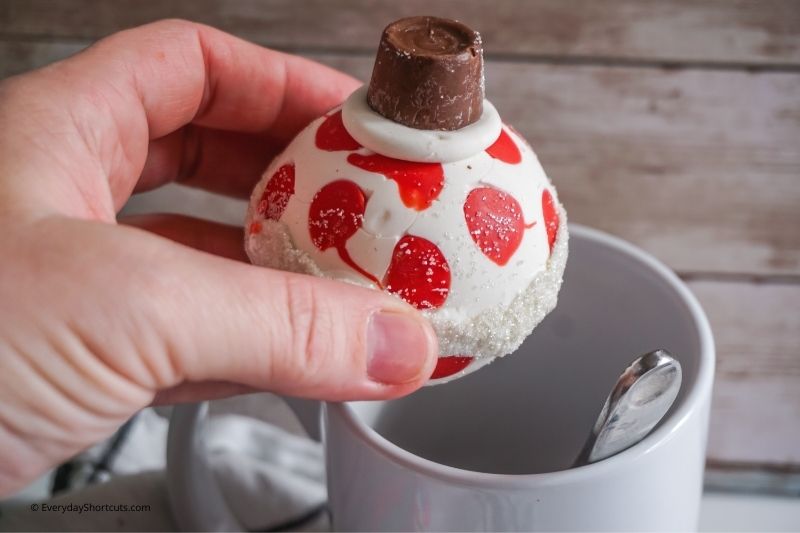 DIY Hot Cocoa Bombs