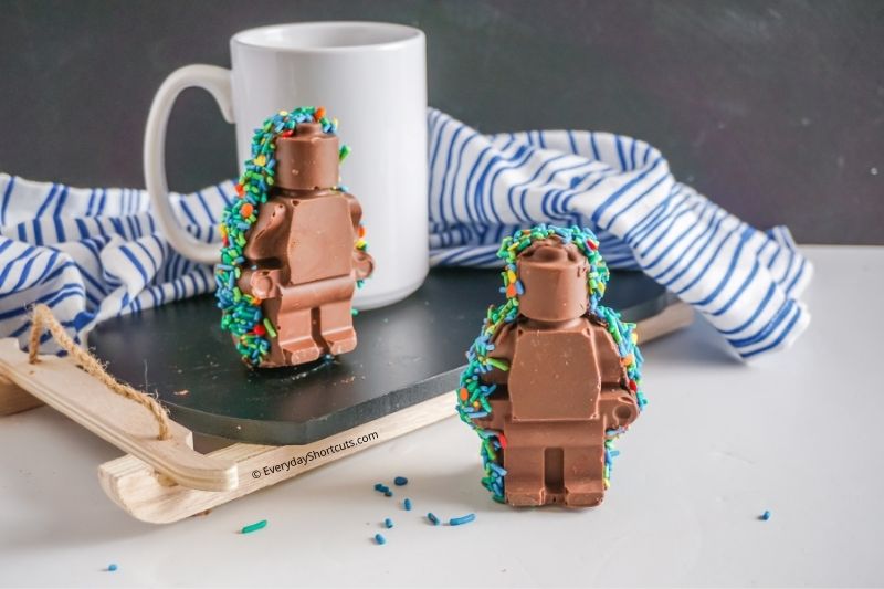how to make lego minifigures hot chocolate bombs