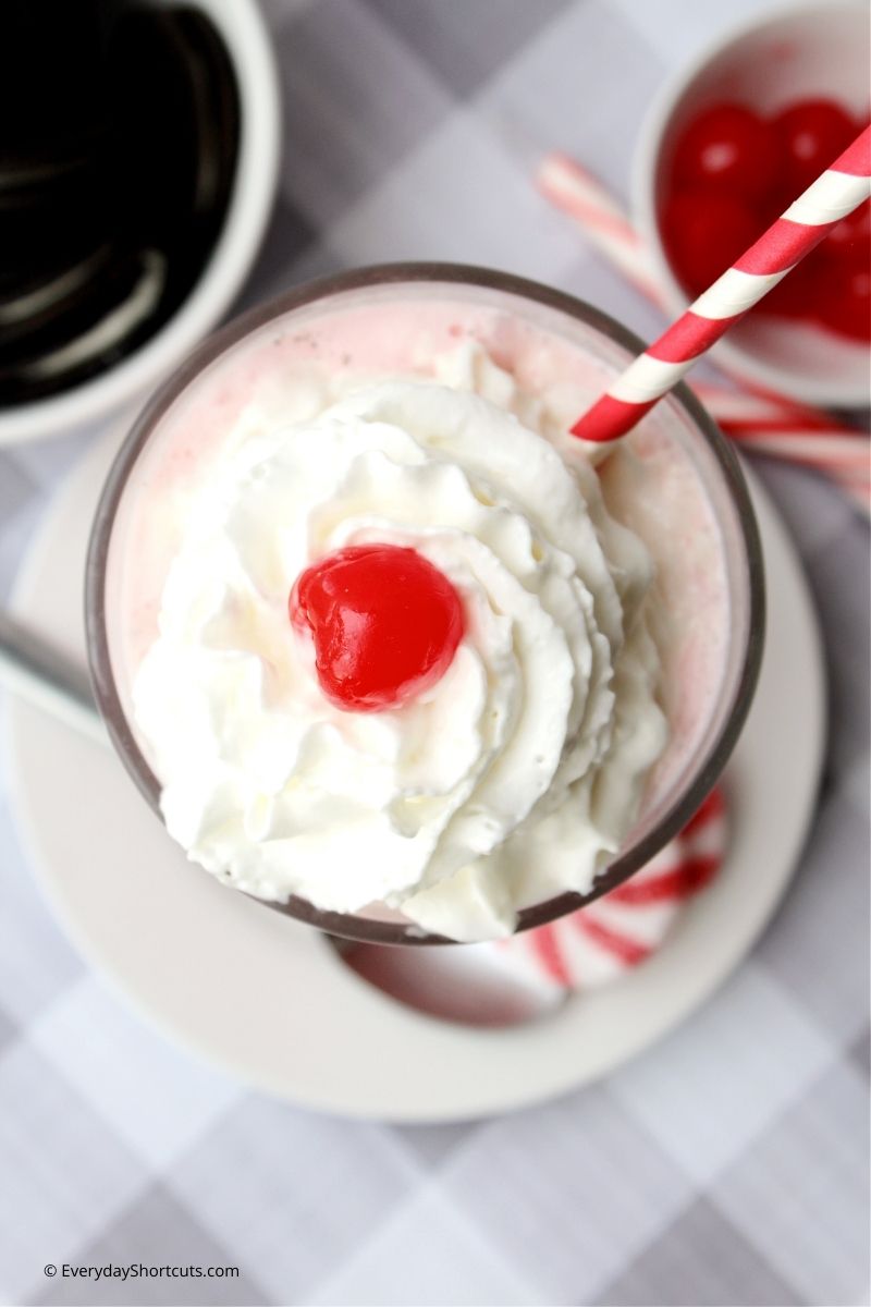 how to make Copycat Chick-fil-A Peppermint Chip Shake
