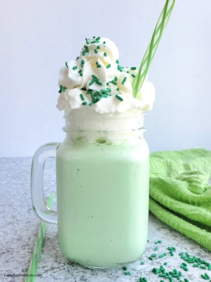 Shamrock Shake {McDonald's Copycat Recipe} - Everyday Shortcuts