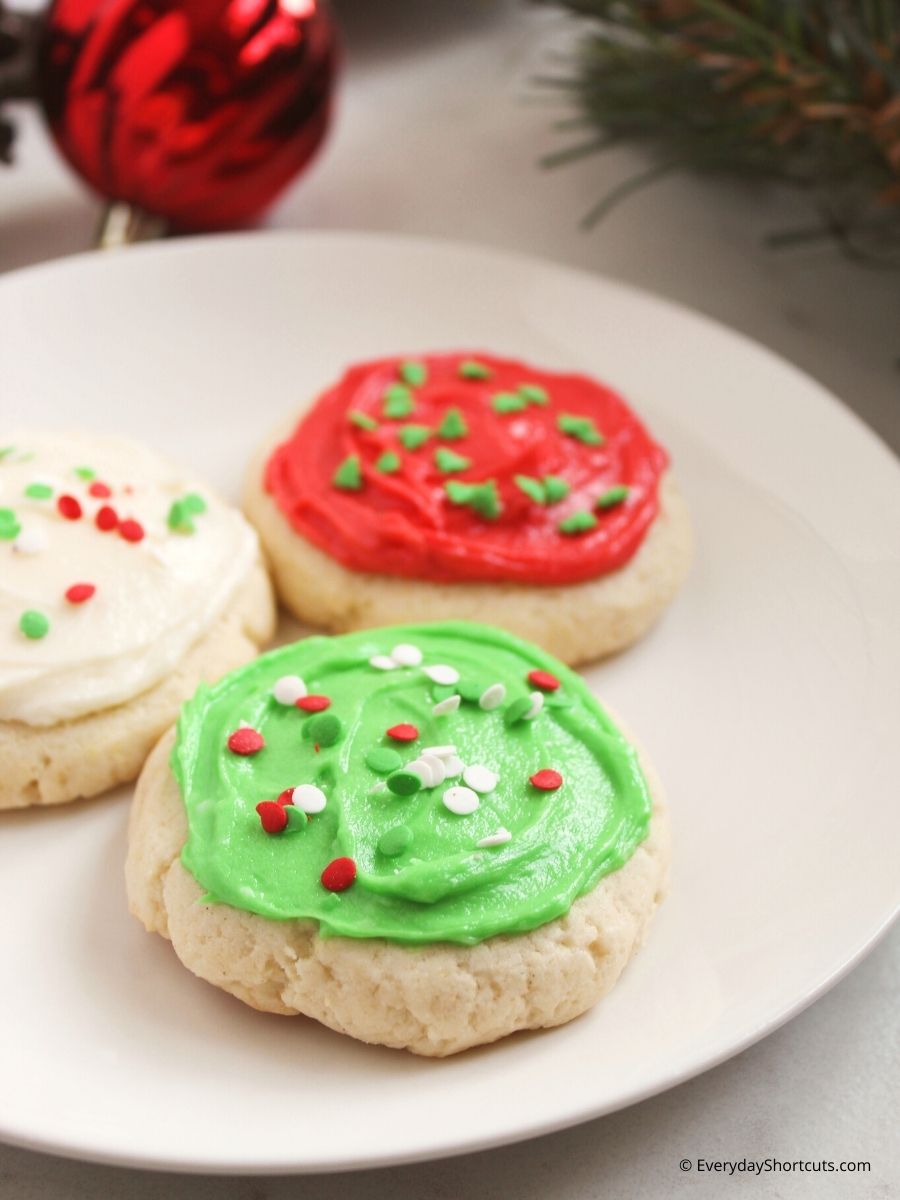 How to Make Lofthouse Style Frosted Sugar Cookies