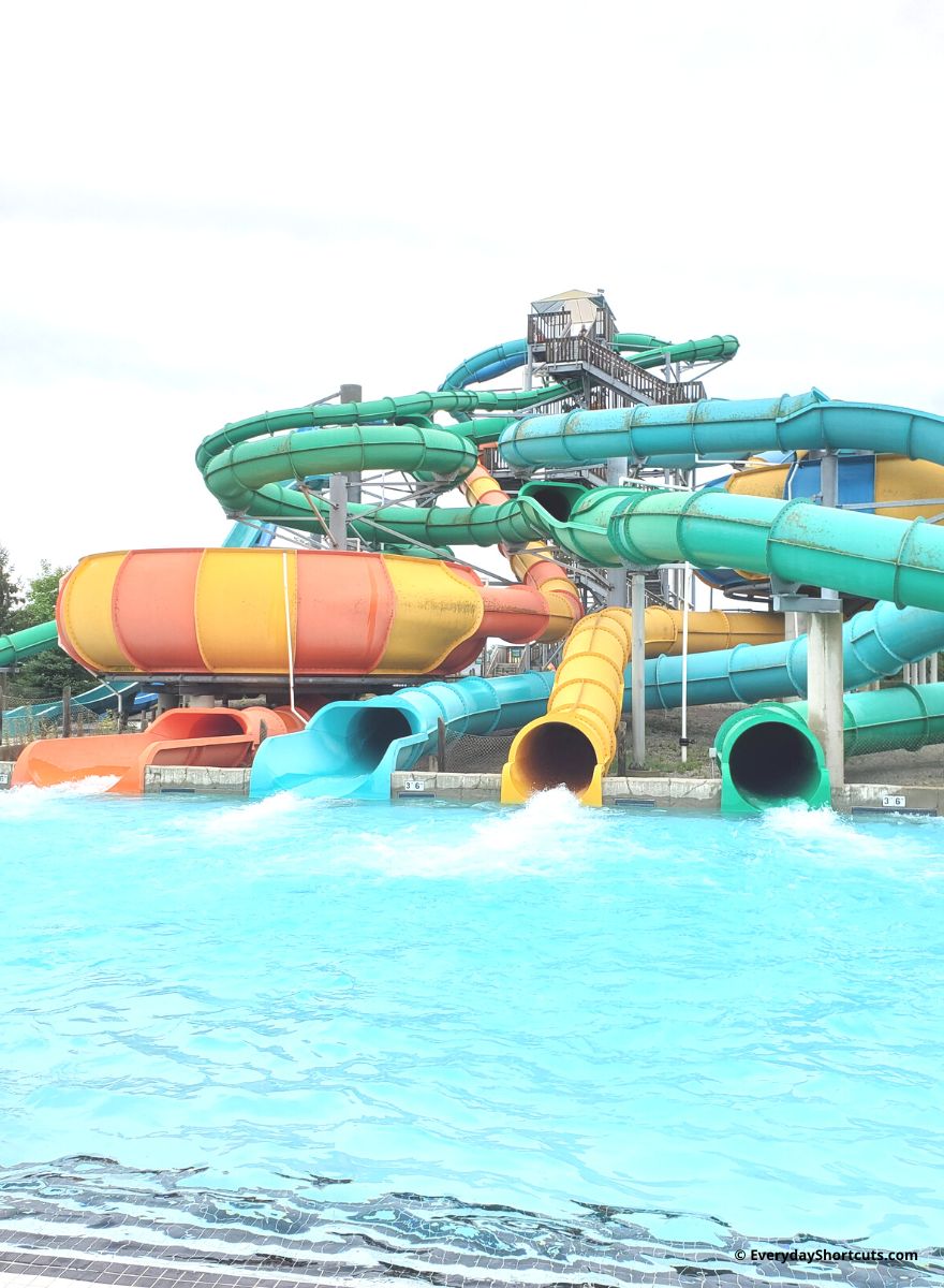 water slides at Zoombezi Bay