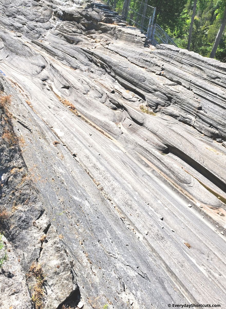 glacial grooves at Kelleys Island