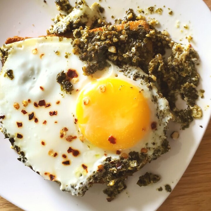 Pesto Eggs {TikTok Viral Recipe} Everyday Shortcuts