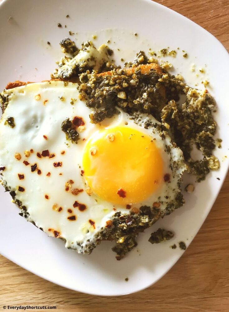 Pesto Eggs {TikTok Viral Recipe} Everyday Shortcuts