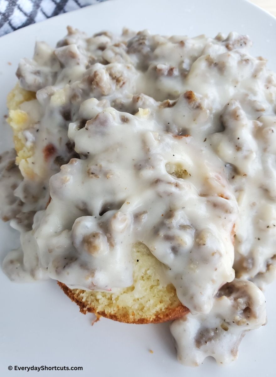 keto biscuits and gravy