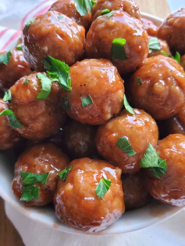 BBQ Grape Jelly Meatballs - Everyday Shortcuts