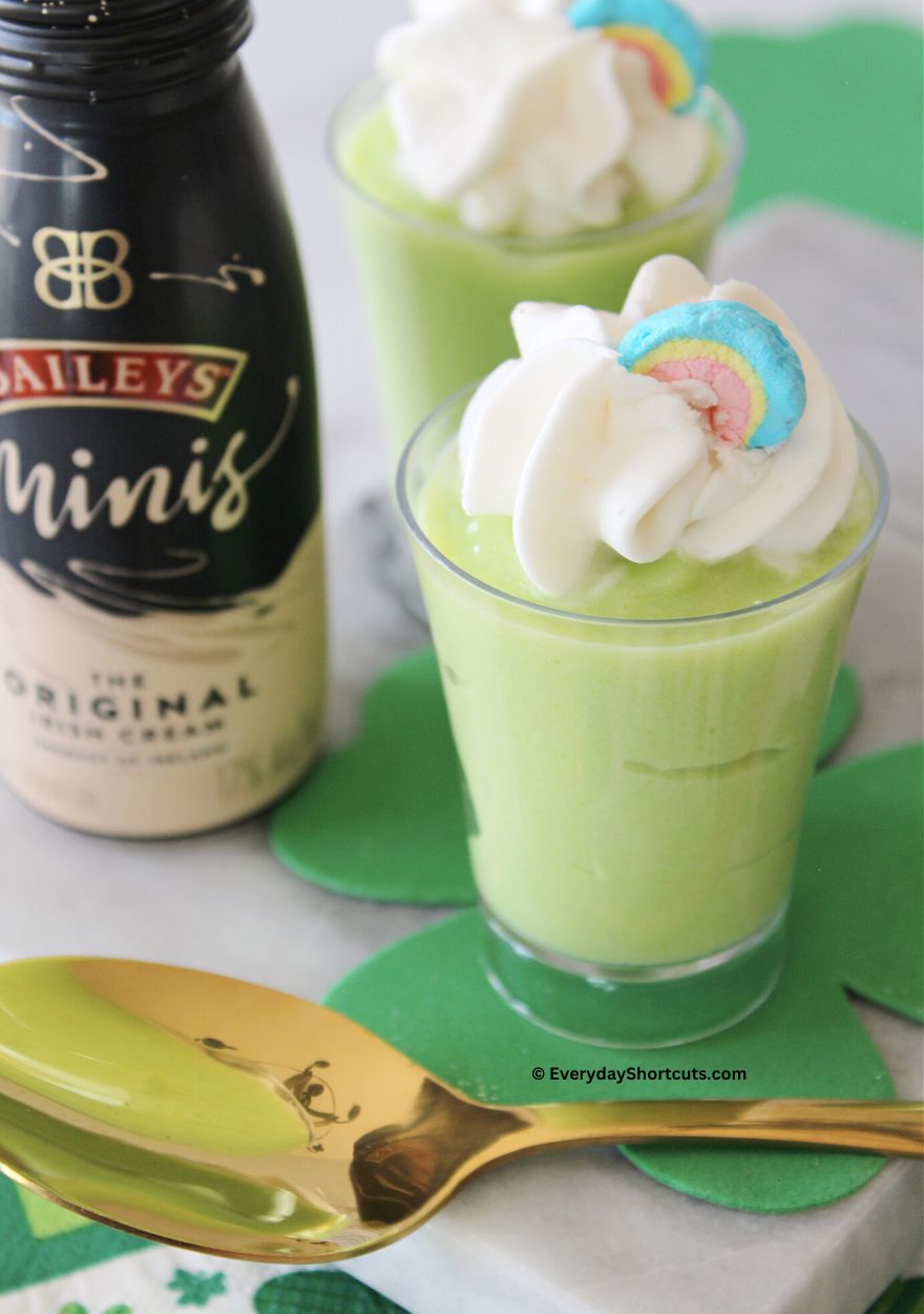 how to make St. Patrick's Day pudding shots