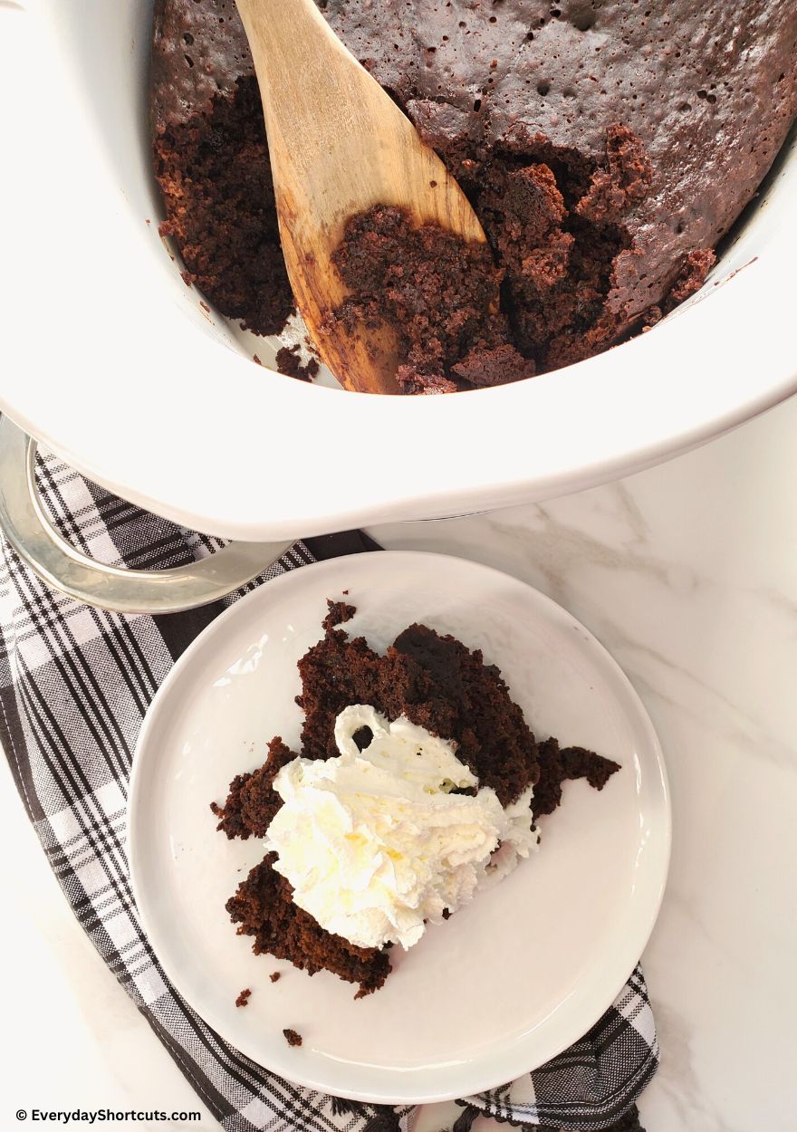 slow cooker chocolate cake