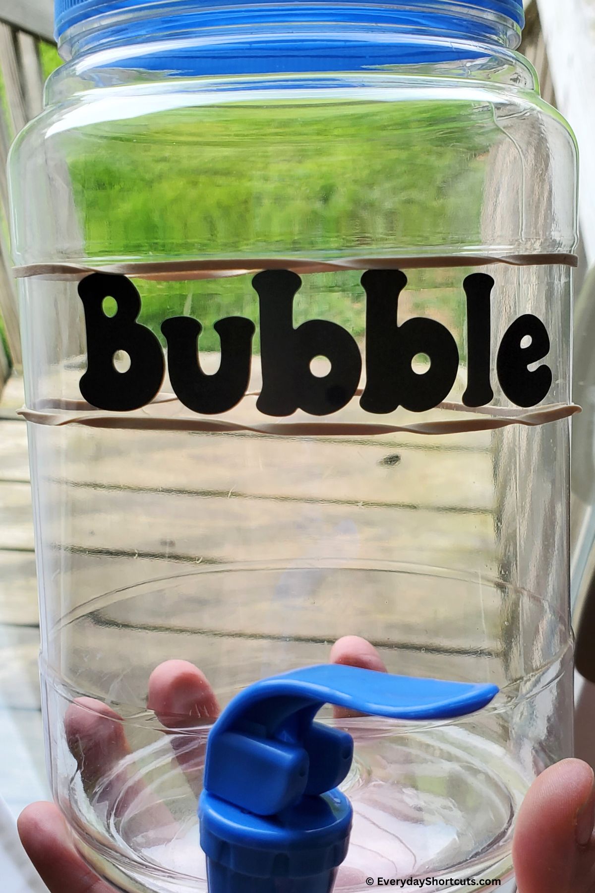 how to make a bubble refill station