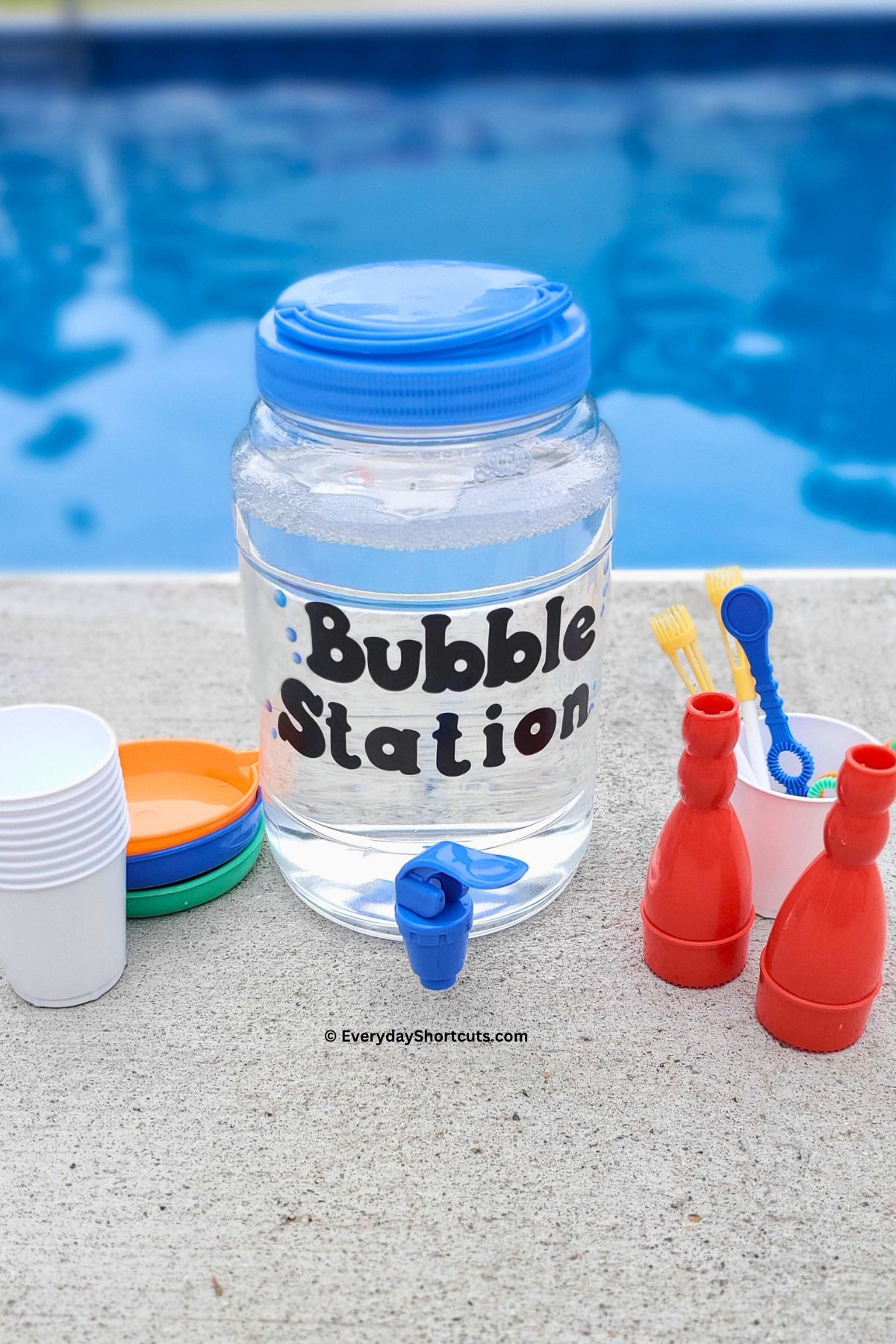 how to make a bubble station with a plastic jar and spigot