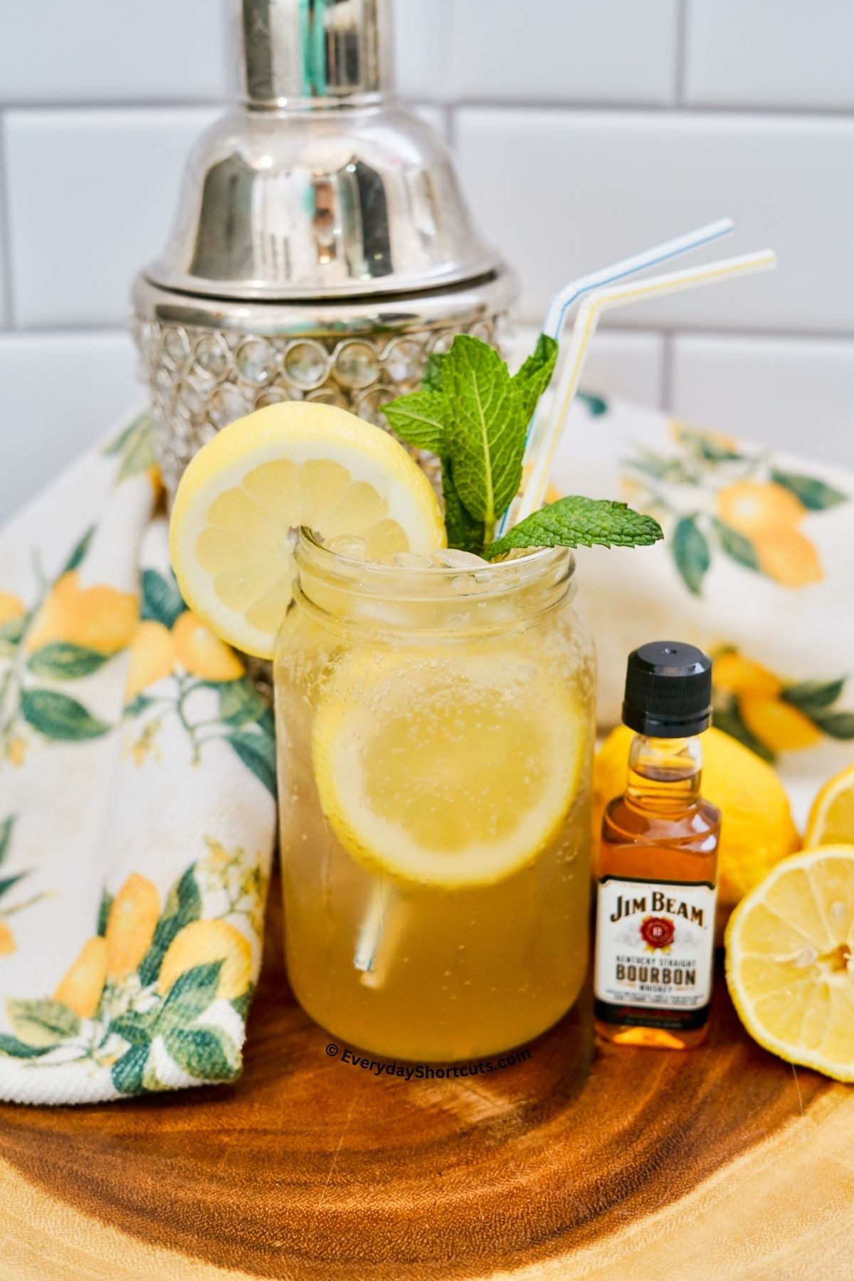 how to make a Kentucky Lemonade with bourbon