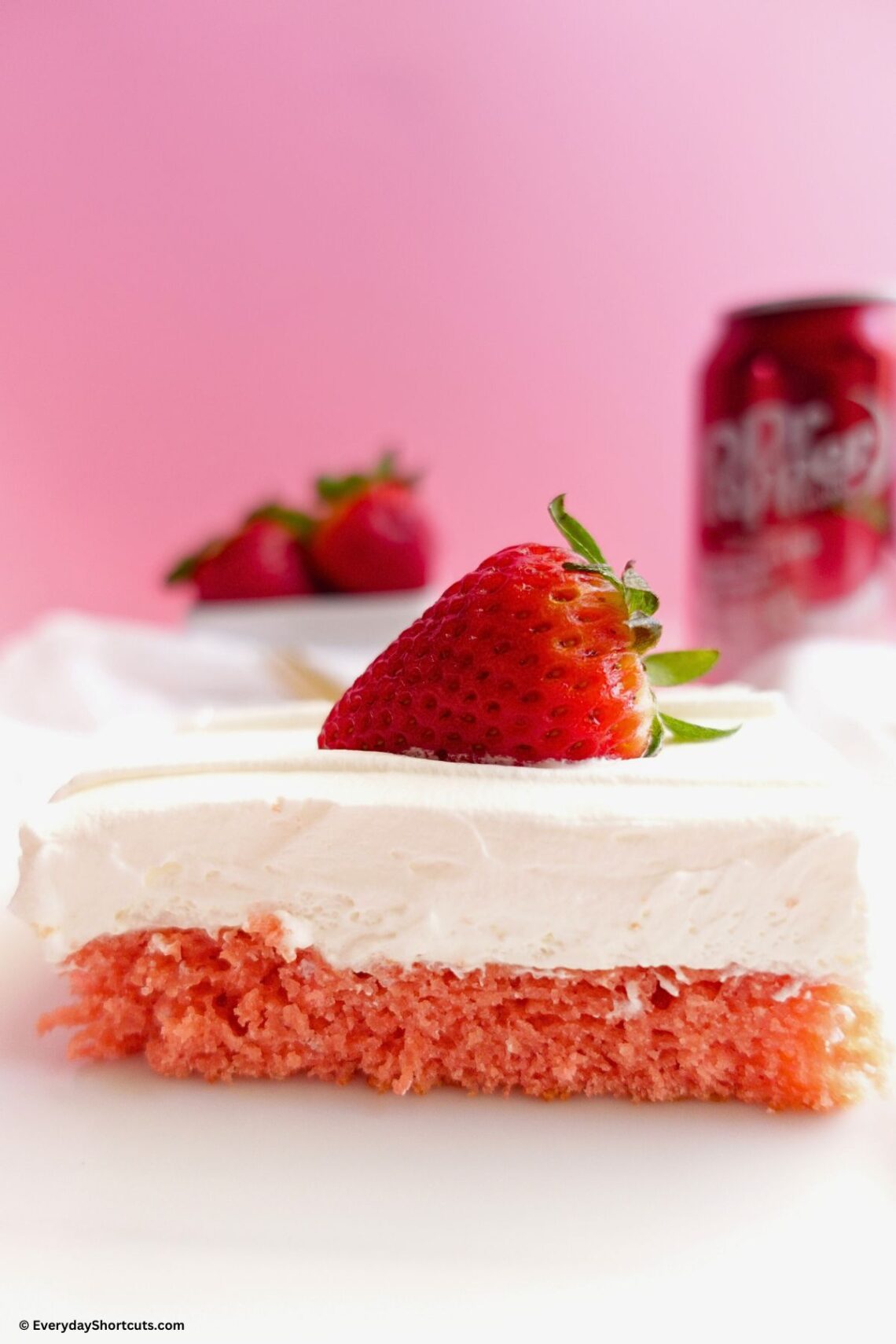 Strawberry Soda Cake (2 Ingredients) - Everyday Shortcuts