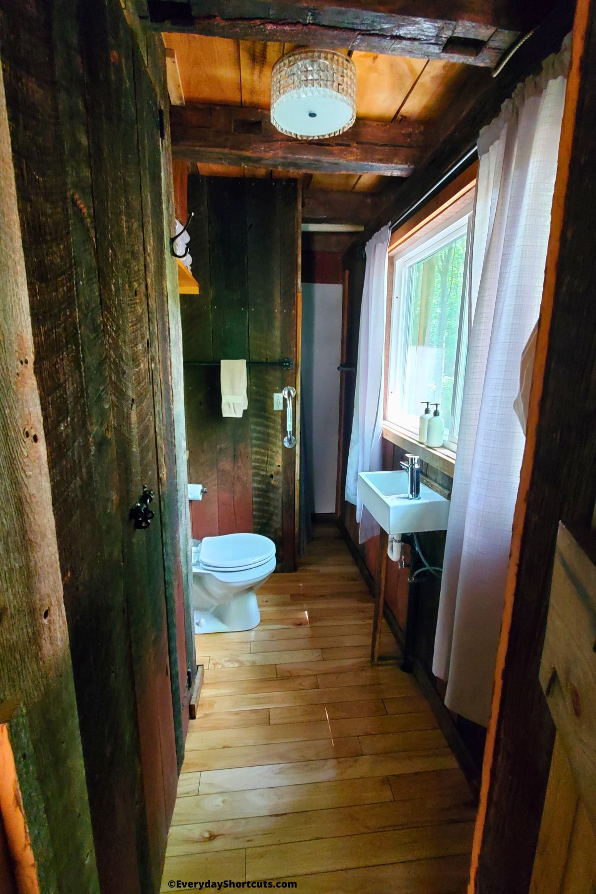 treehouse bathroom