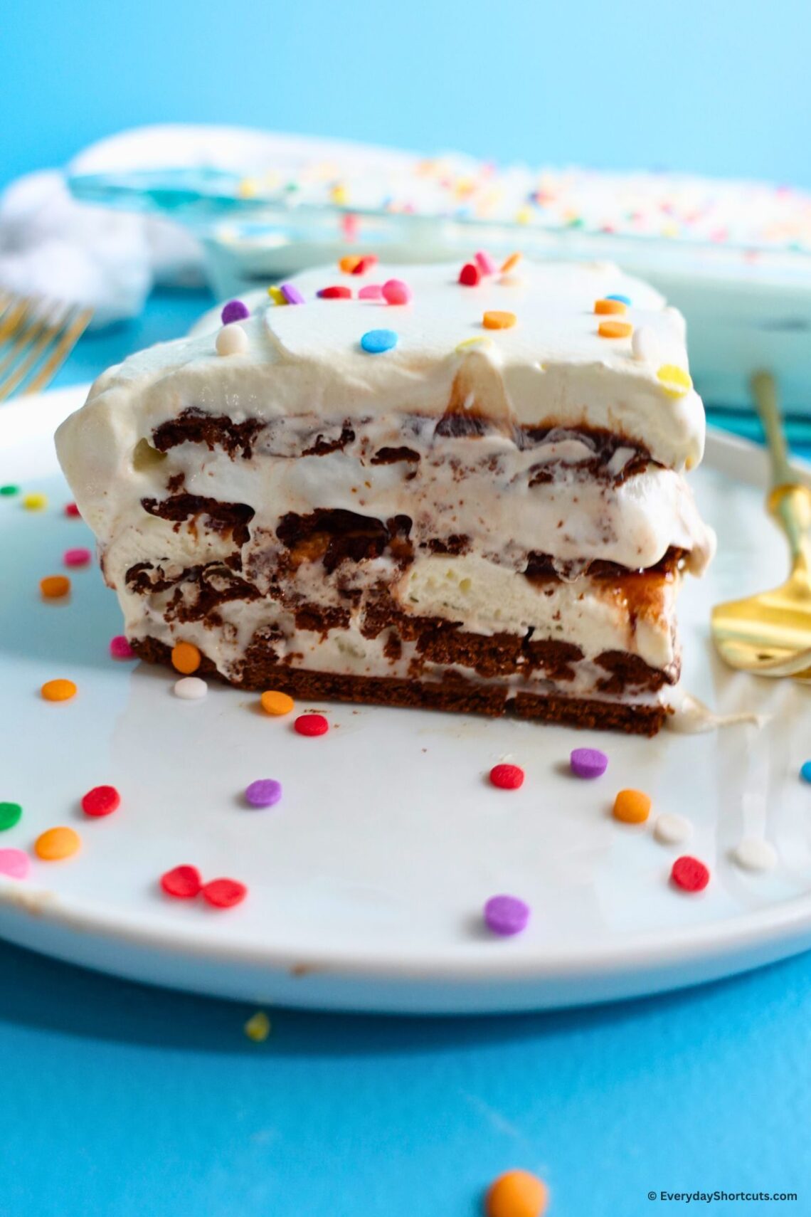 Ice Cream Sandwich Cake - Everyday Shortcuts