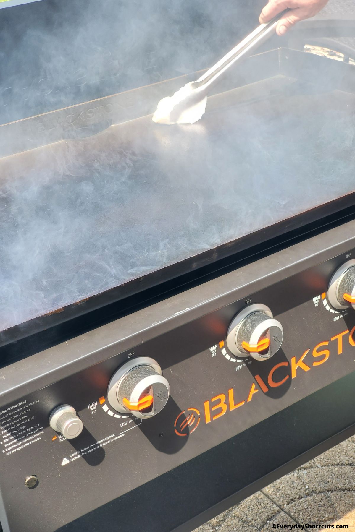 smoking stage of seasoning a blackstone griddle