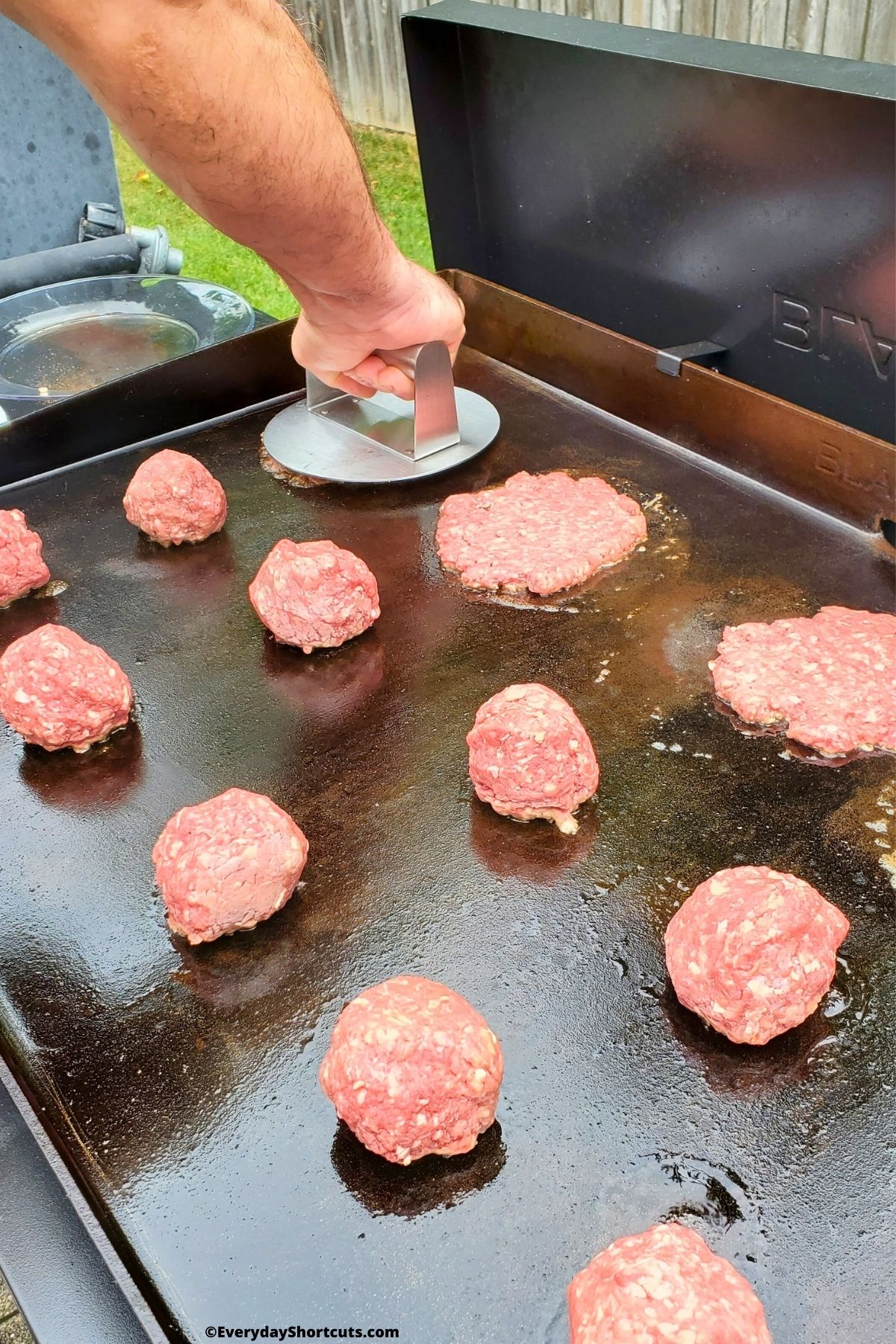 smashing burgers on blackstone griddle