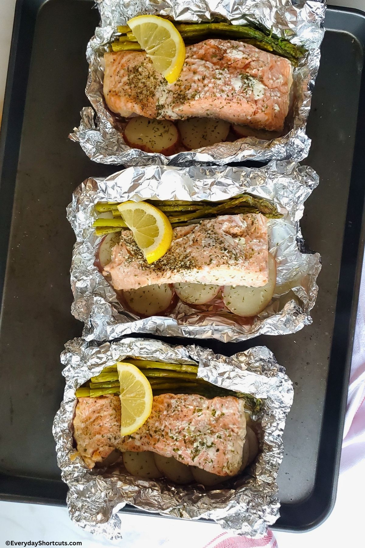 salmon and veggie in foil packets