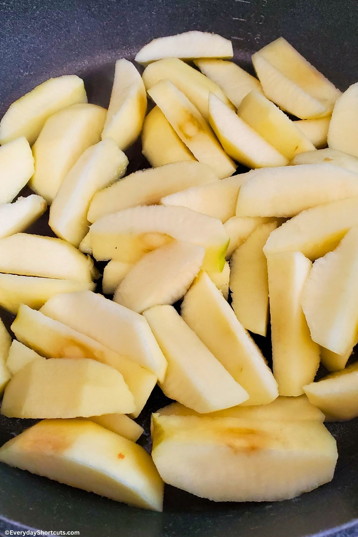 apples sauted in a pan