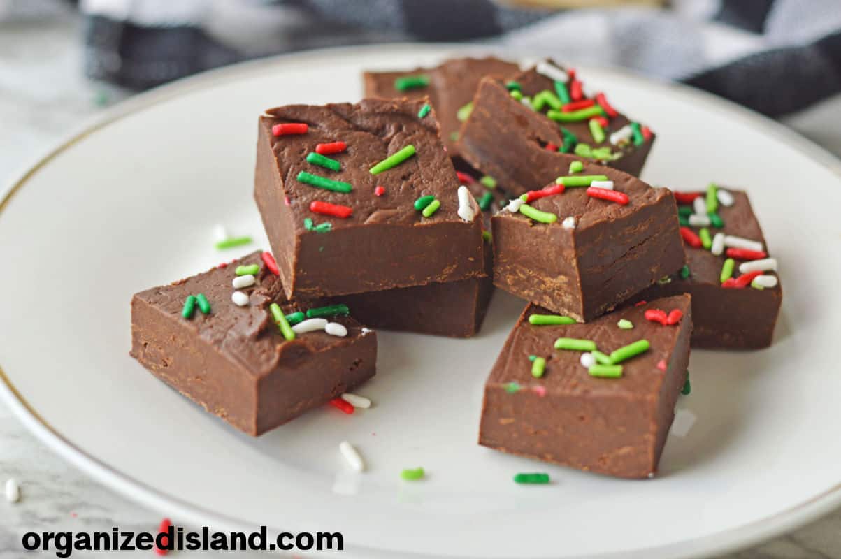 35 Easy Fudge Recipes With Condensed Milk Everyday Shortcuts 2571