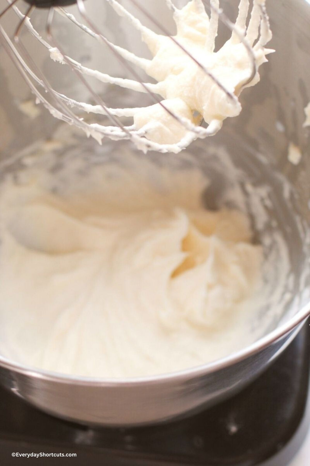 making royal icing in a stand up mixer
