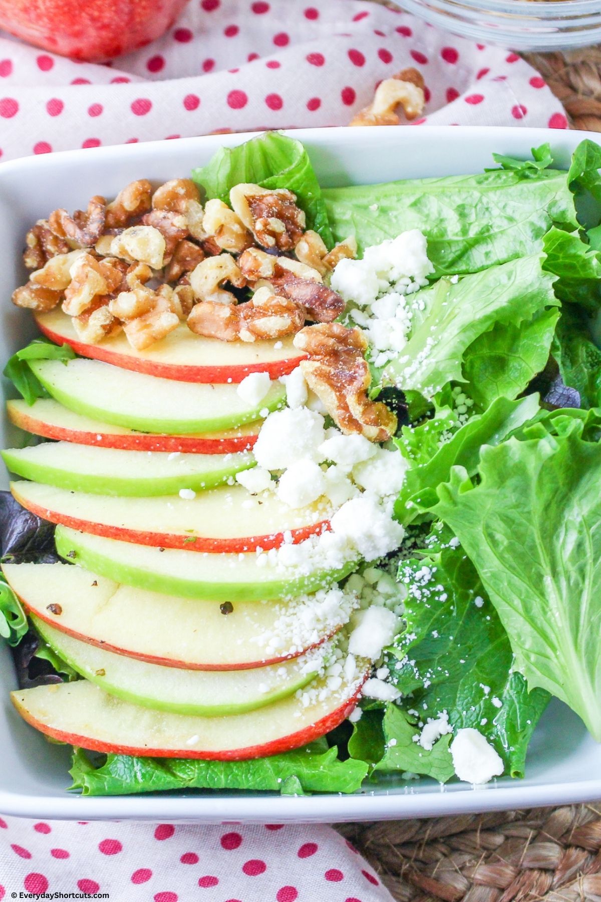 salad with apples and feta
