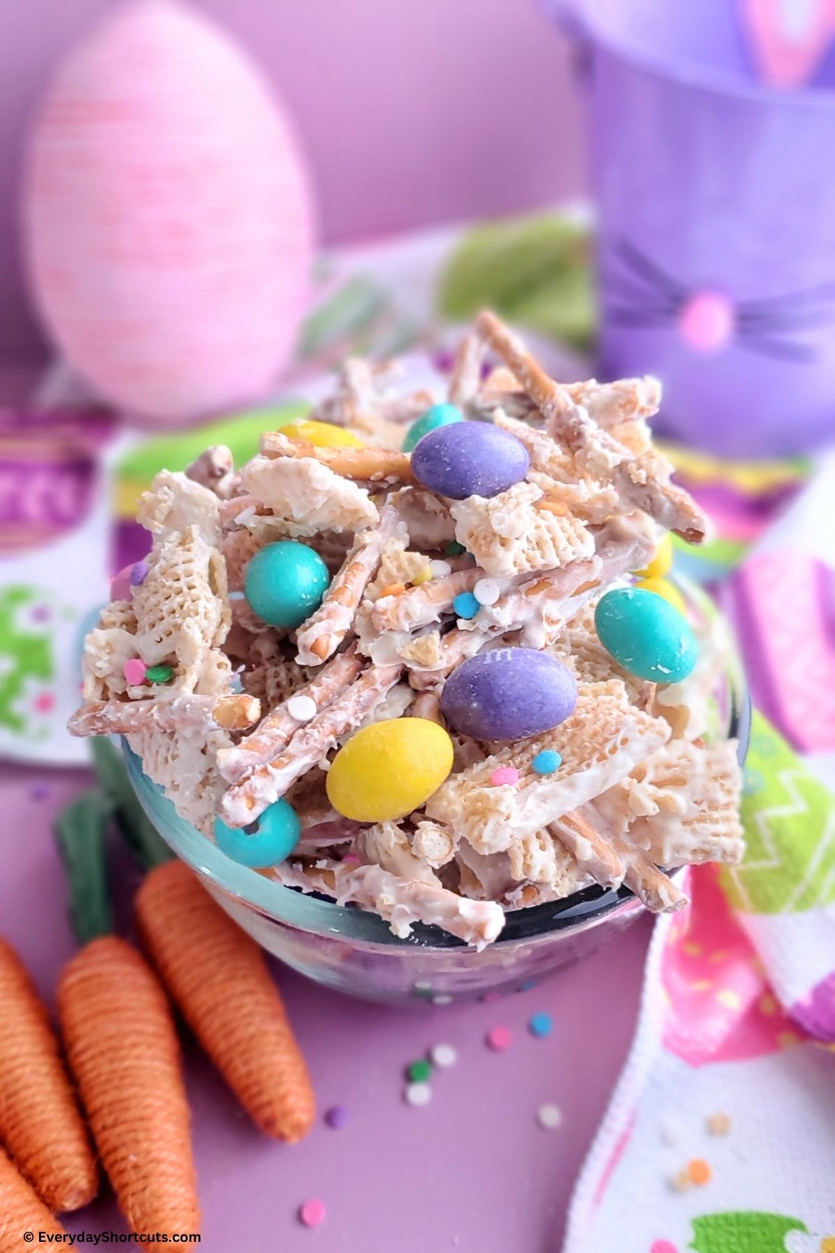 Easter sweet and salty treat in a bowl