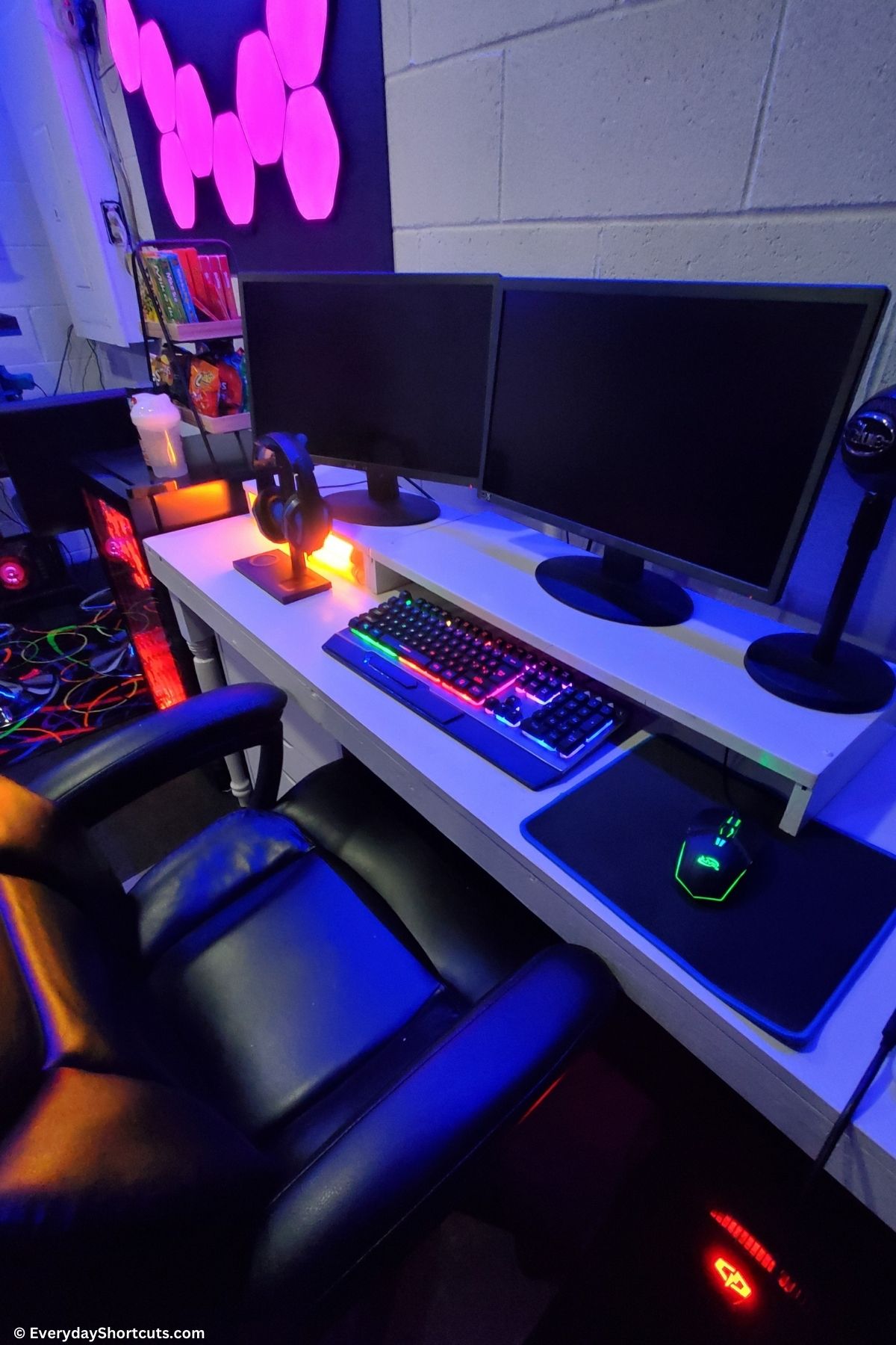 PC gaming room setup