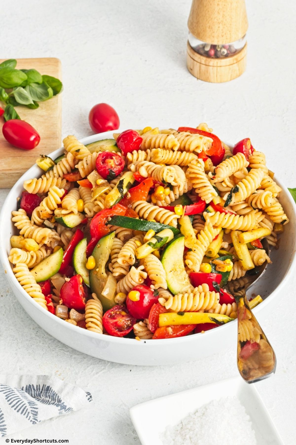 summer pasta salad with vegetables