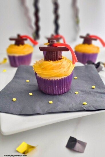 Graduation Cap Cupcakes - Everyday Shortcuts