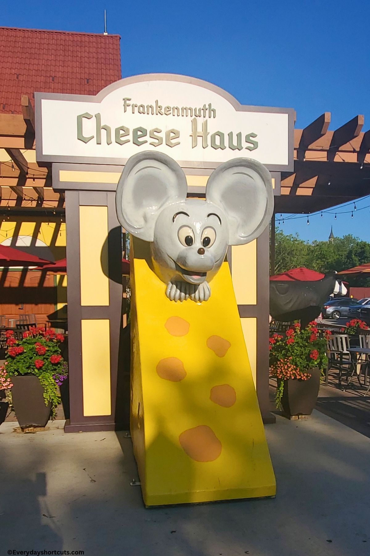 Frankenmuth cheese haus mouse and cheese figure outside